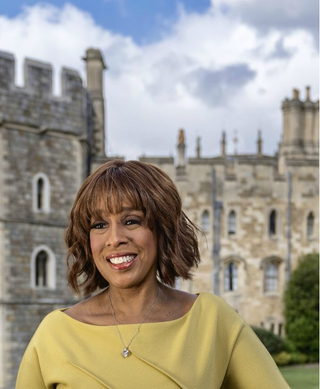Gayle King poses in front of Windsor Castle.